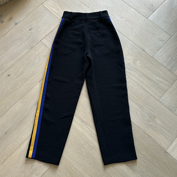 Aritzia Pants size 00 in black - Picture 2 of 4